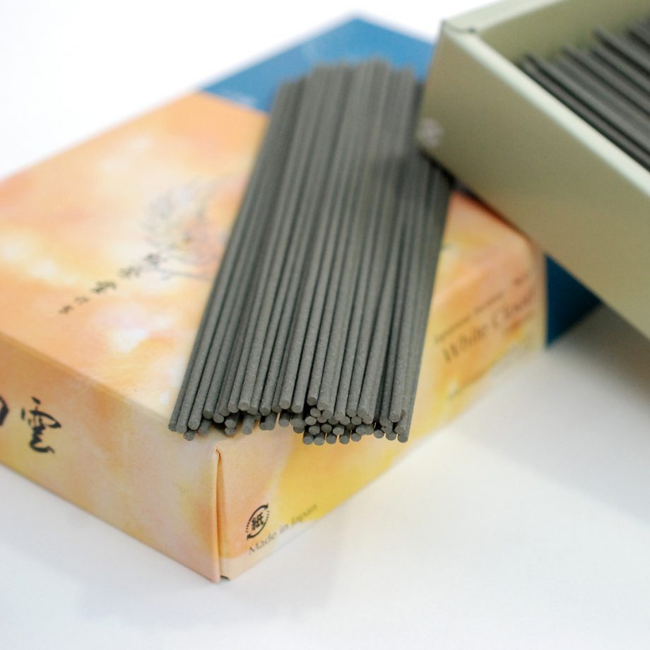 Hakuun : White Cloud (490 short sticks)